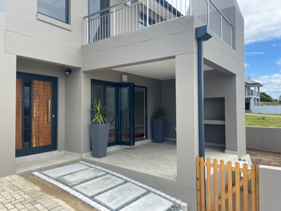 4 Bedroom Property for Sale in Kidds Beach Eastern Cape